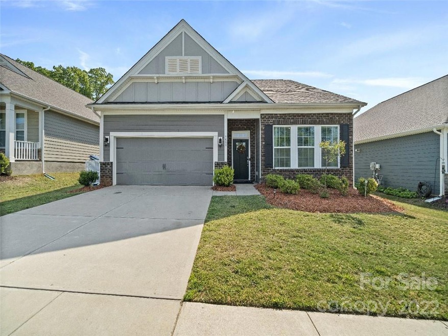 front of home with attached 2 car garage
