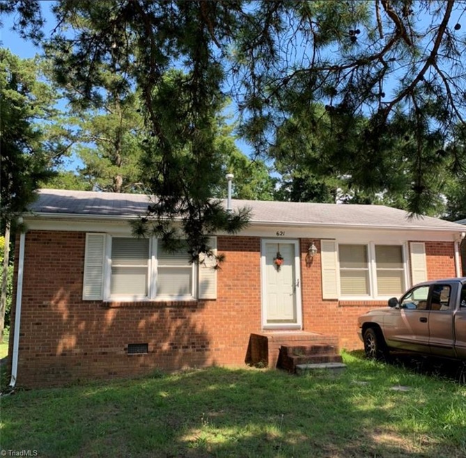 621 Hendrix St, High Point, NC 27260 - photo 1