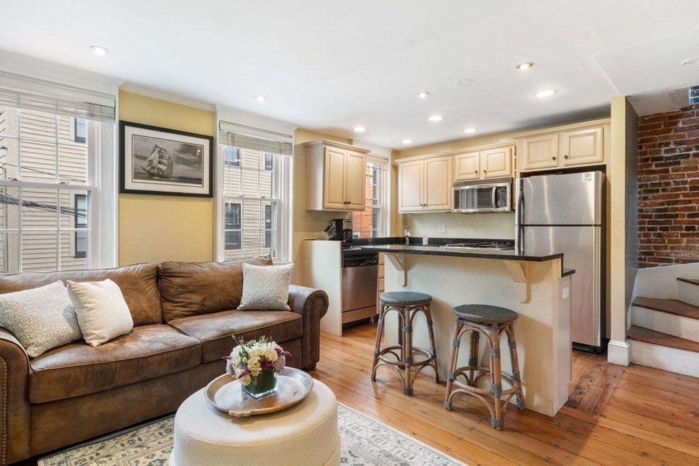 17 Ellwood St unit 3, Charlestown, MA 02129 - photo 1