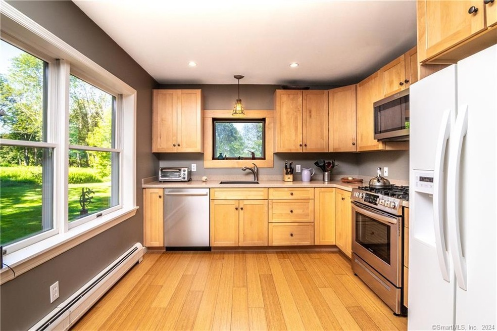 35 Jennings Rd, South Kent, CT 06785 - photo 1