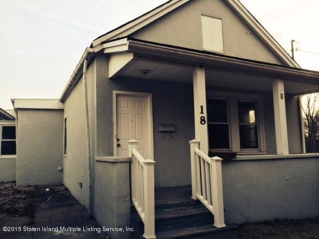 18 Saint Andrews Rd, Staten  Island, NY 10306 - photo 1