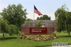 5727 Marathon Pkwy unit 302, Little Neck, NY 11362 - photo 1