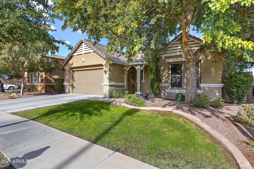3470 E Desert Ln-3