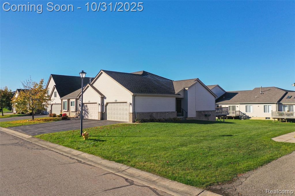 35010 Mitchell St unit 210, Grand Blanc, MI 48439 - photo 1