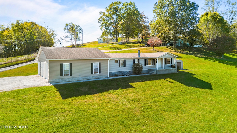 114 Myrtle Vinsant Ln, Jacksboro, TN 37757 - photo 1