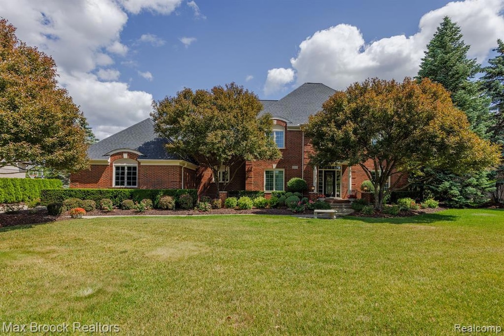 5744 Kirkridge Trail, Oakland Township, MI 48306 - photo 1