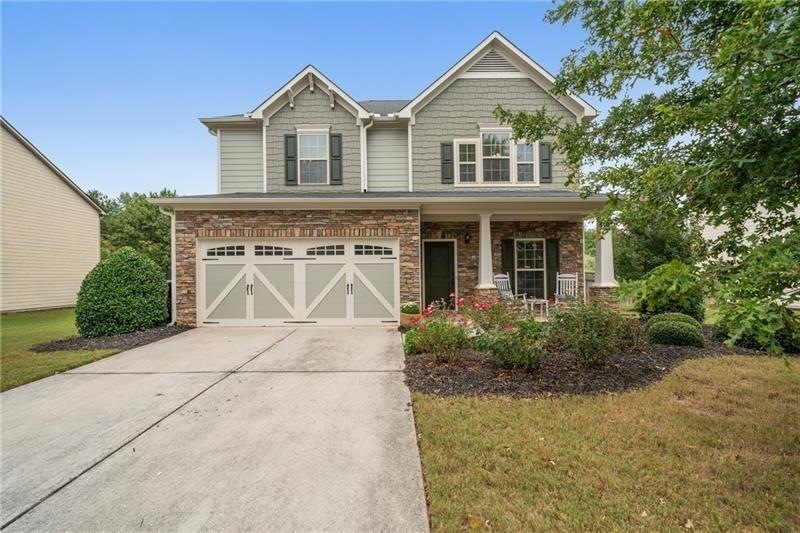 Great Curb appeal!