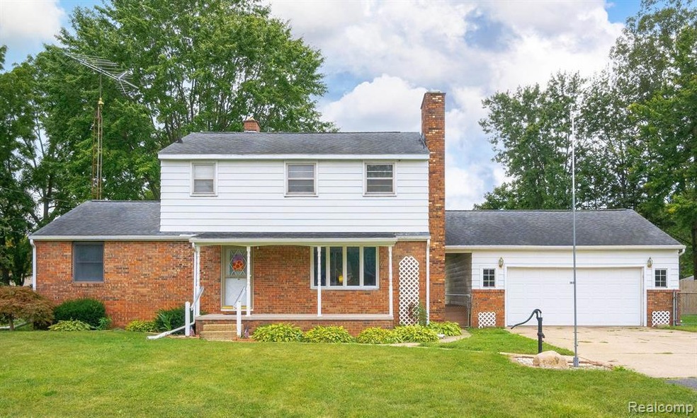 11139 Phyllis Dr, Clio, MI 48420 - photo 1