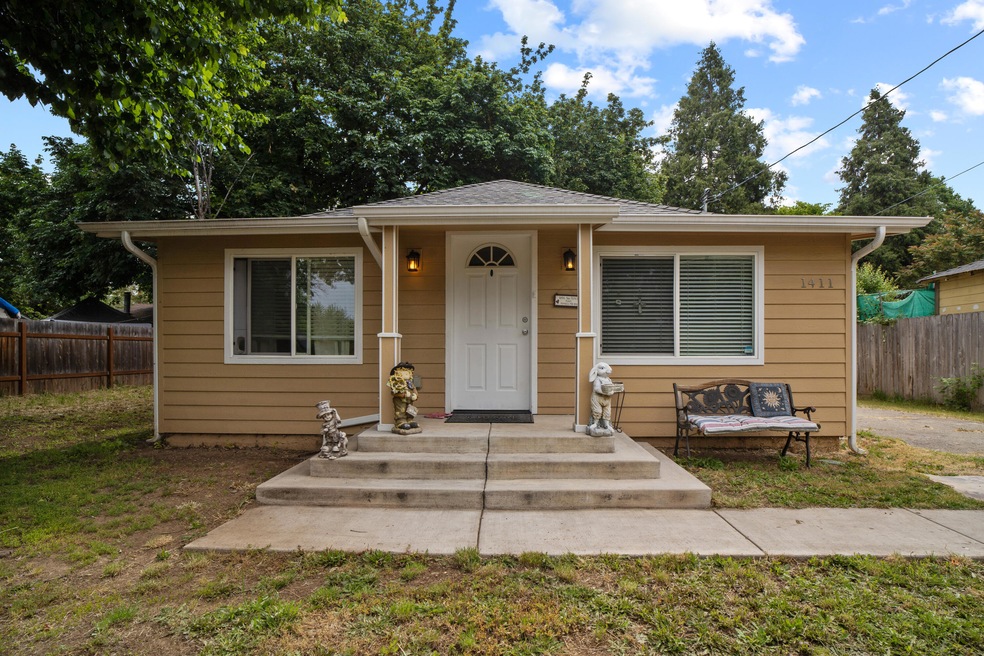 1411 Maple Lane