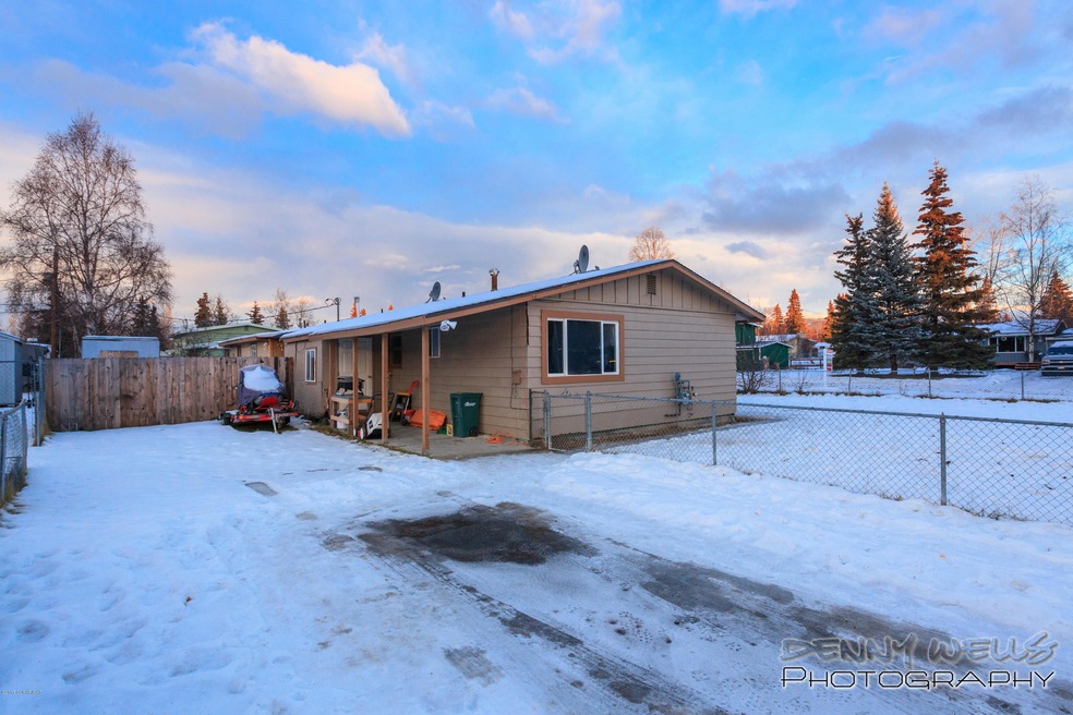 1516 Summit View St, Anchorage, AK 99504 - photo 1