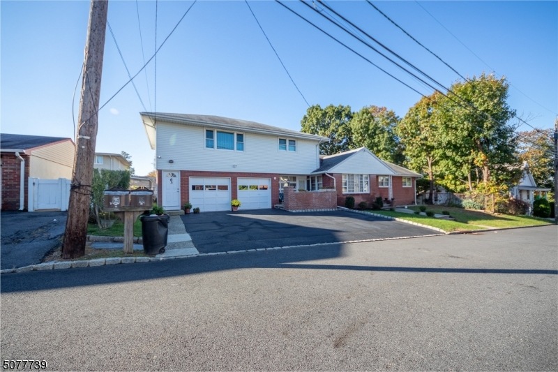 61 Hillcrest Ave, Woodland Park, NJ 07424 - photo 1