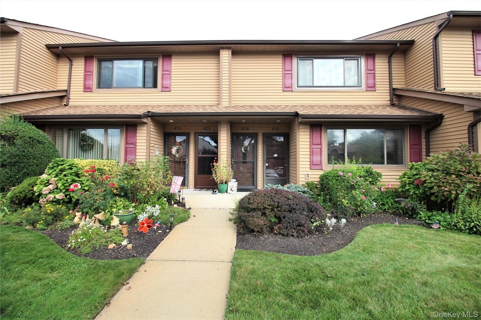 100 Daly Blvd unit 2713, Oceanside, NY 11572 - photo 1