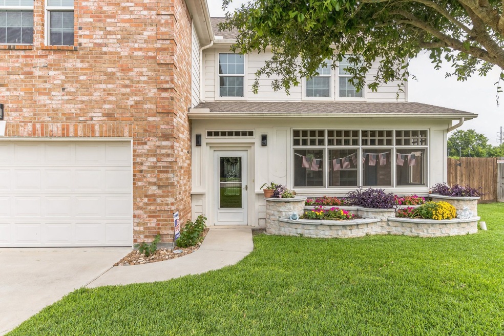 3311 Aberdeen Ct, Bay City, TX 77414 - photo 1