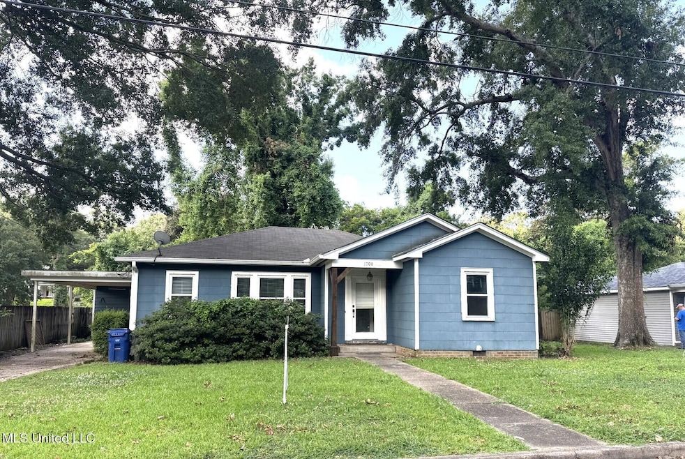 1708 Robinson St, Natchez, MS 39120 - photo 1