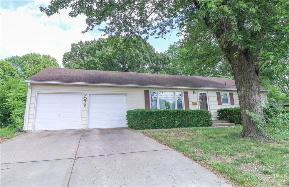 7039 Nieman Rd, Shawnee, KS 66203 - photo 1