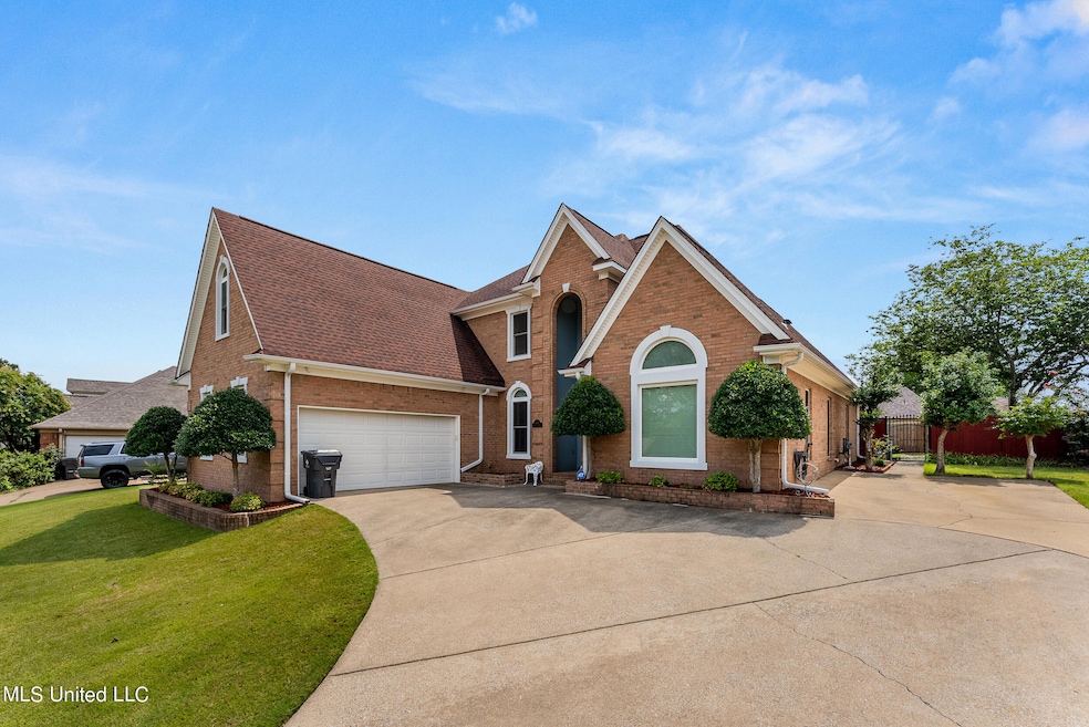 1240 Lake View Dr.