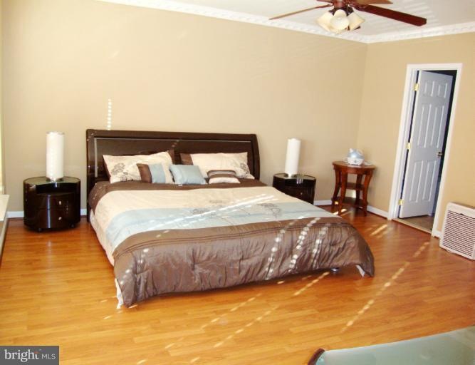 22758 Verde Gate Terrace unit 13C, Ashburn, VA 20148 - photo 1