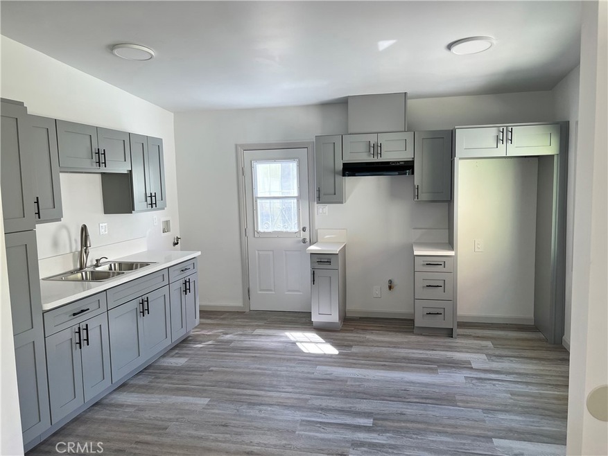 9207 Artesia Blvd, Bellflower, CA 90706 - photo 1