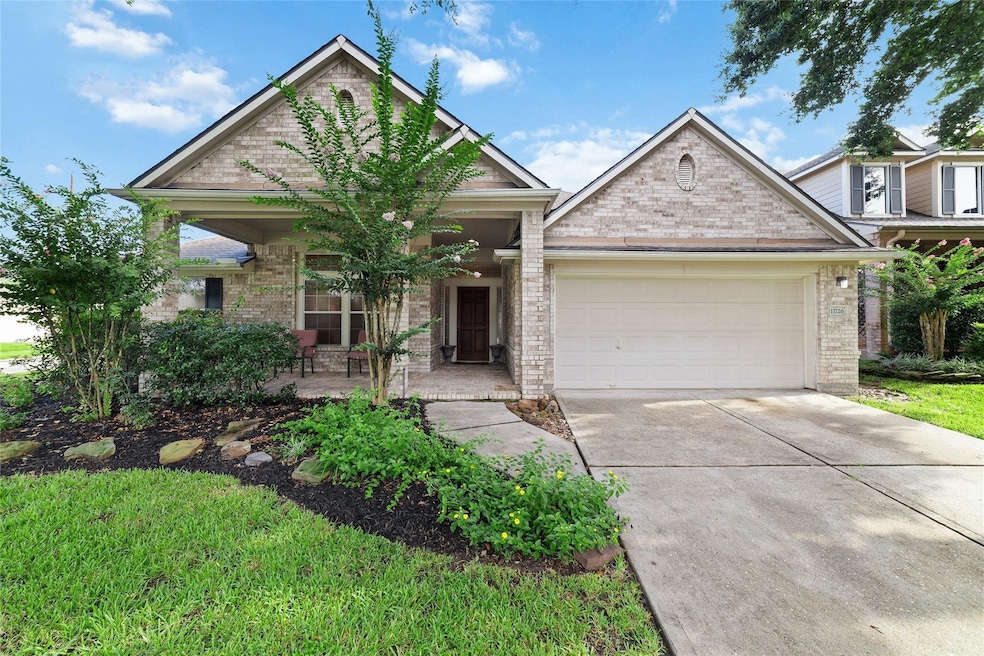 11726 Newlands Ct, Tomball, TX 77377 - photo 1