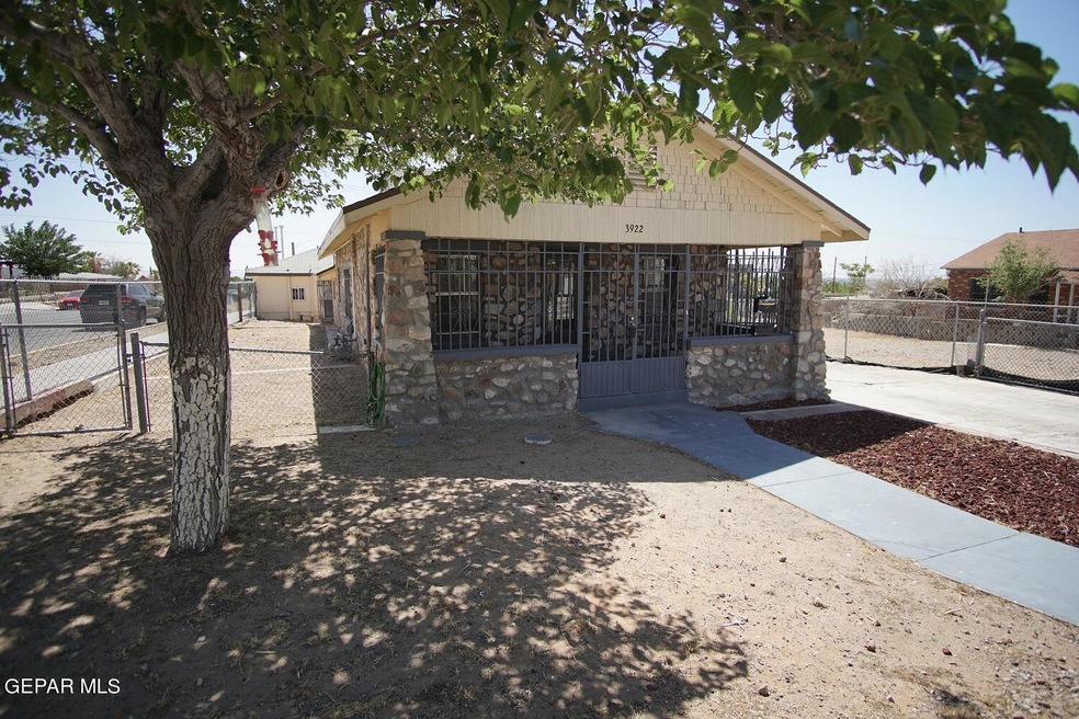 3922 N Piedras St unit Front, El Paso, TX 79930 - photo 1