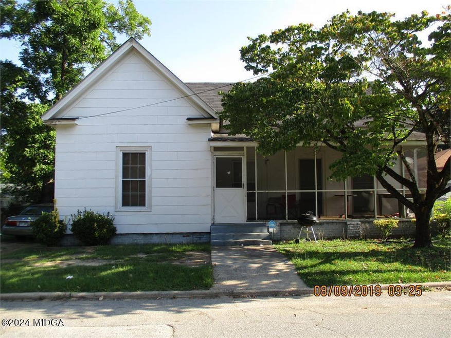 1195 Triple Hill Dr, Macon, GA 31206 - photo 1