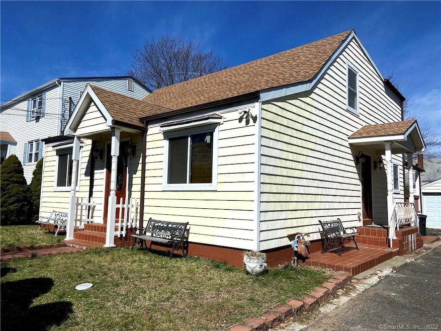 52 Mckinley Ave, Stratford, CT 06615 - photo 1