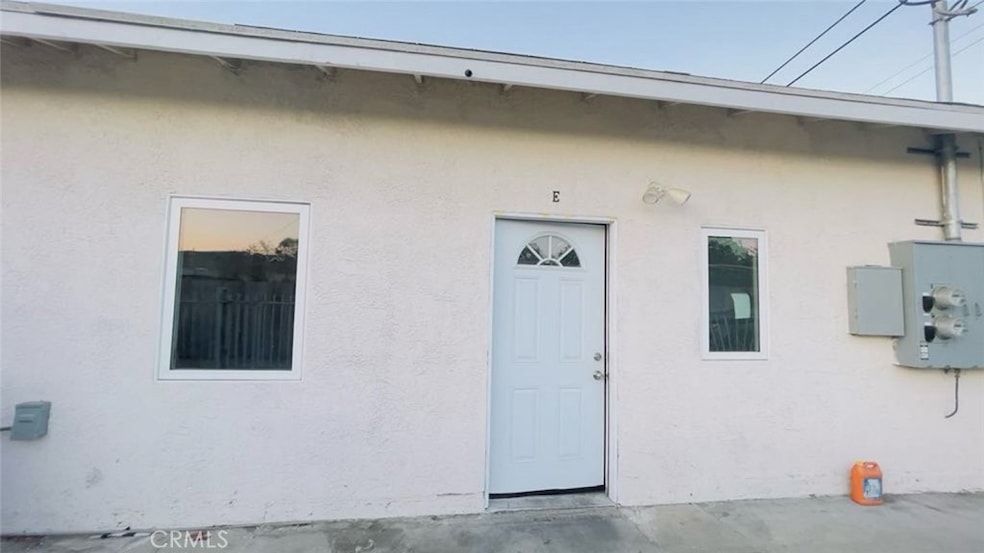 1458 W Summit St unit E, Long Beach, CA 90810 - photo 1