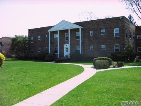 284 Central Ave unit E-2, Lawrence, NY 11559 - photo 1