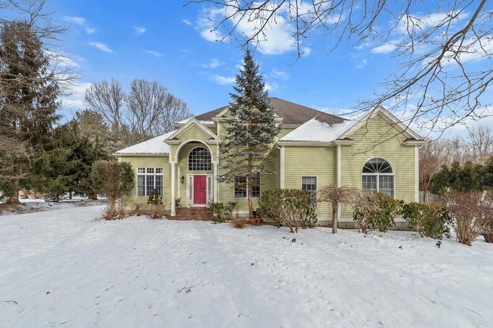 40 Old Stable Dr, Mansfield, MA 02048 - photo 1