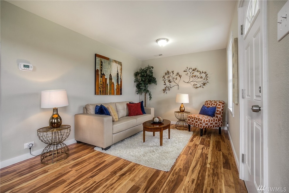 1234 Lincoln Ave, Enumclaw, WA 98022 - photo 1