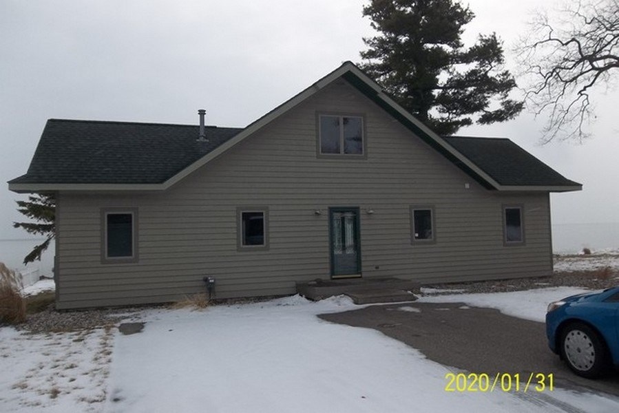 614 N Huron Rd, Au Gres, MI 48703 - photo 1