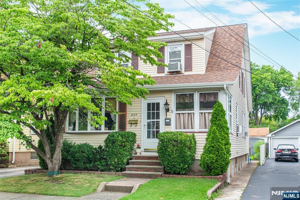 8-07 Fern St unit 2X, Fair Lawn, NJ 07410 - photo 1