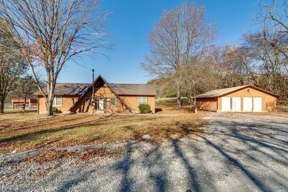 188 Poor Grab Chestnut Ridge, Petersburg, TN 37144 - photo 1