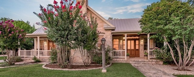 210 W Schubert St, Fredericksburg, TX 78624 - photo 1