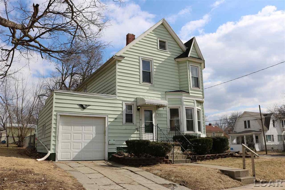 404 Ormsby St, Adrian, MI 49221 - photo 1
