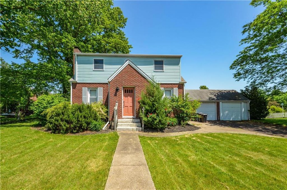 7 Maple St, Quakertown, PA 18951 - photo 1