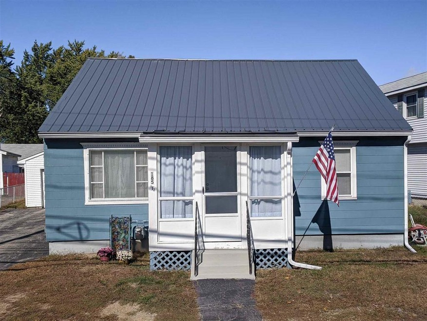 185 1/2 Kinsley St, Nashua, NH 03060 - photo 1