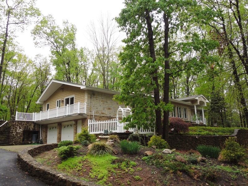 35 Shawnee Dr, Watchung, NJ 07069 - photo 1