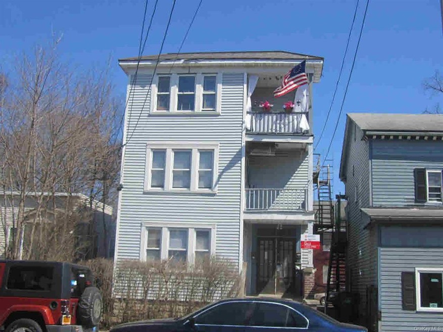 45 N Clinton St unit 1R, Poughkeepsie, NY 12601 - photo 1