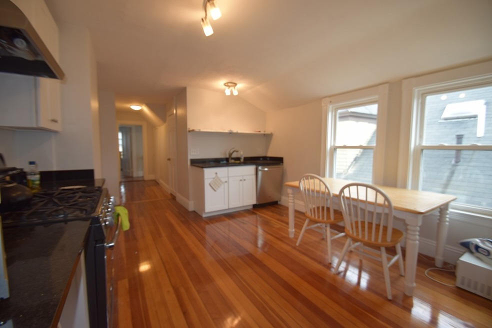 67 Avon St unit 3, Somerville, MA 02143 - photo 1
