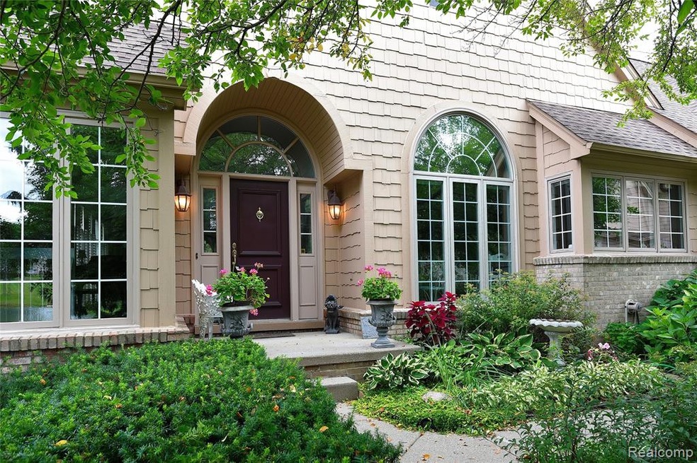 642 Deauville Ln unit 535, Bloomfield Hills, MI 48304 - photo 1