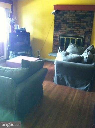 8731 Oakleigh Rd, Parkville, MD 21234 - photo 1