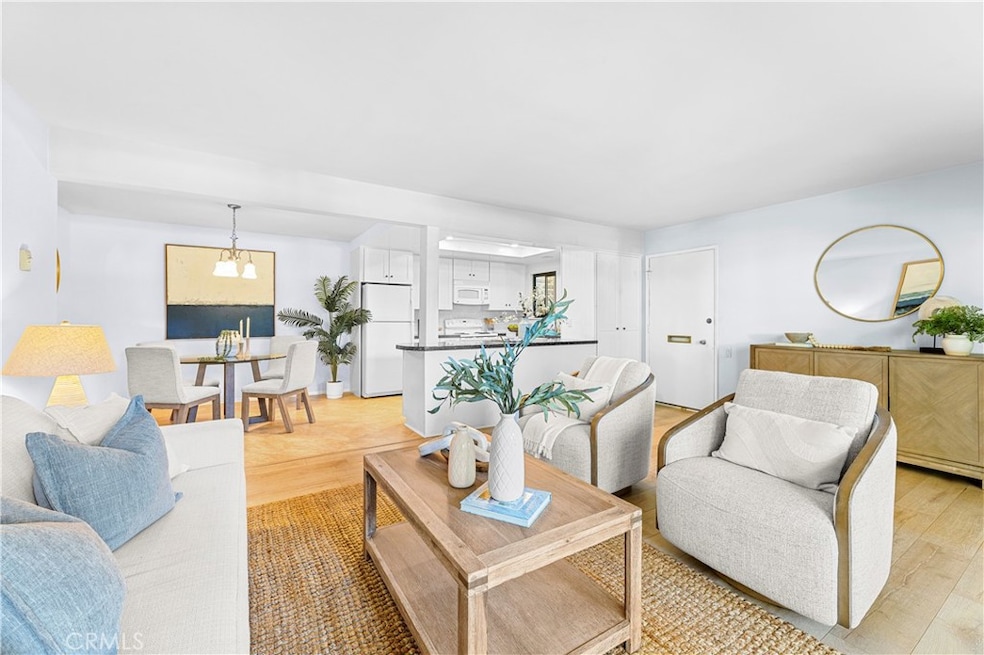 For Sale $435,000 • Co-Listing Agent