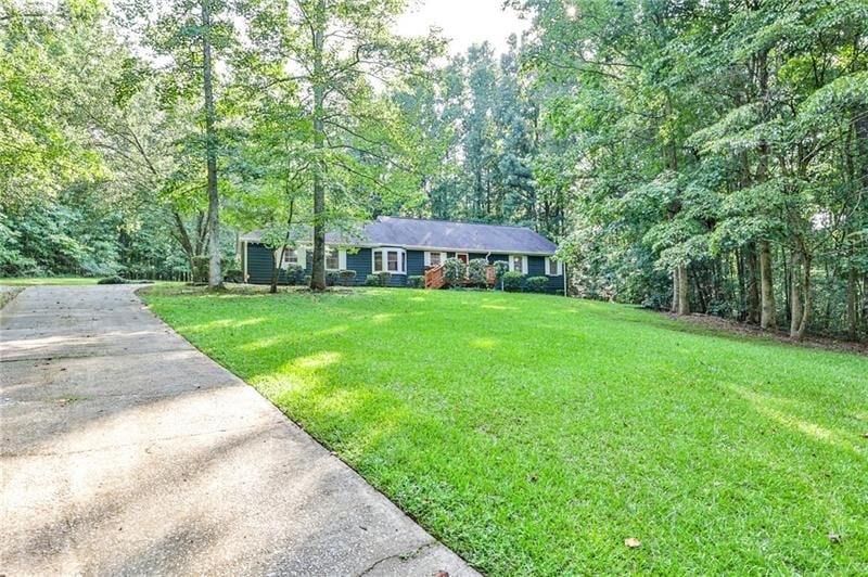 110 Woodchuck Ct, Ellenwood, GA 30294 - photo 1