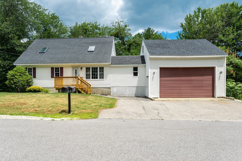 18 Dixon Ave, Newfields, NH 03856 - photo 1