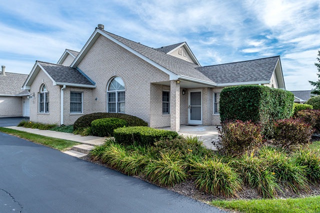 831 Havenshire Rd, Naperville, IL 60565 - photo 1