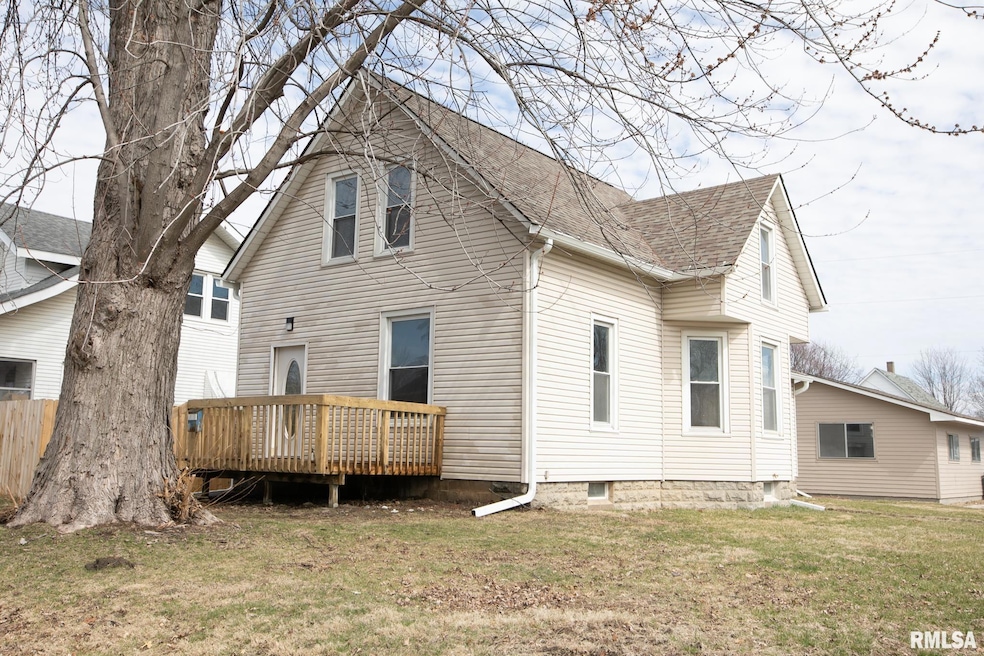 1858 3rd St, Moline, IL 61265 - photo 1