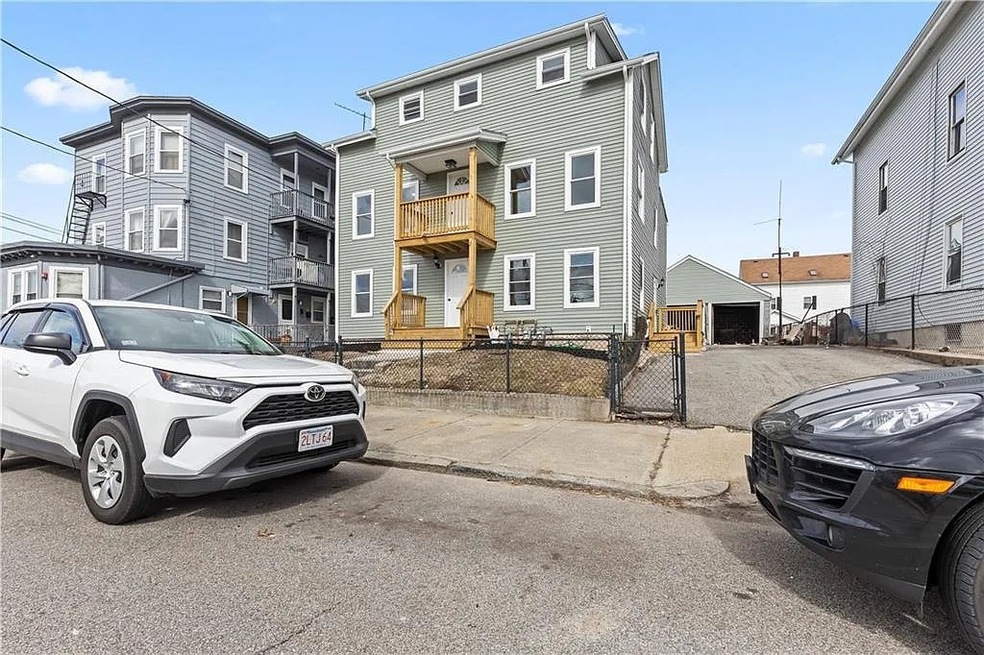94 Japonica St unit 2, Pawtucket, RI 02860 - photo 1