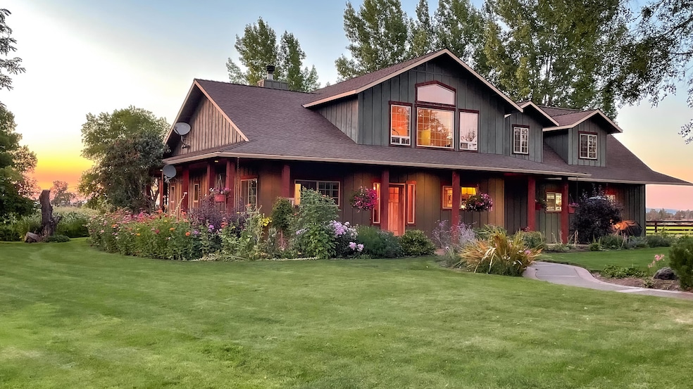 11311 SW Fleming Rd, Powell Butte, OR 97753 - photo 1