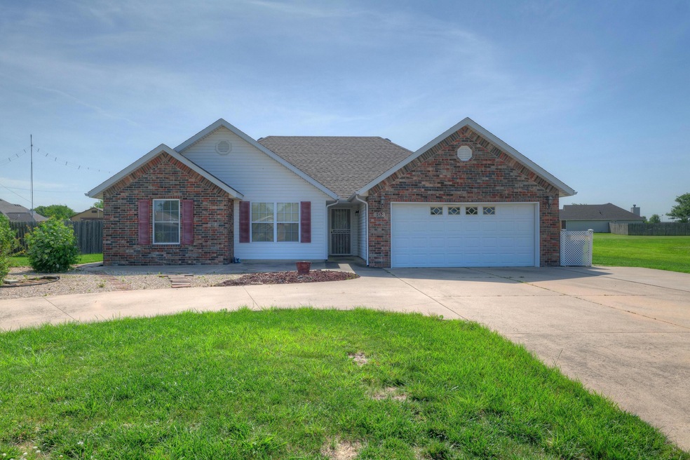 603 Rose Ln, Carl Junction, MO 64834 - photo 1